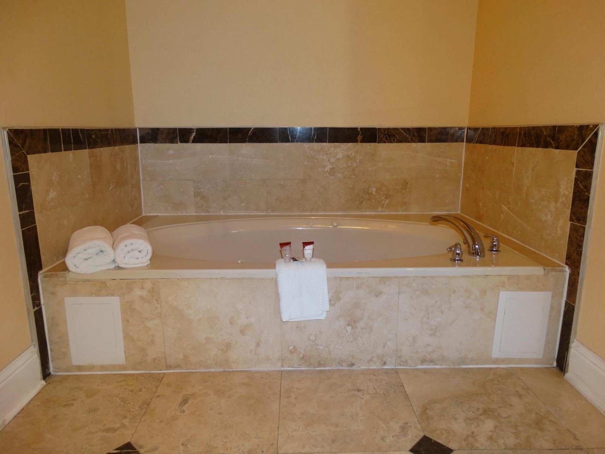 Regency Inn & Suites - Baytown Habitación foto
