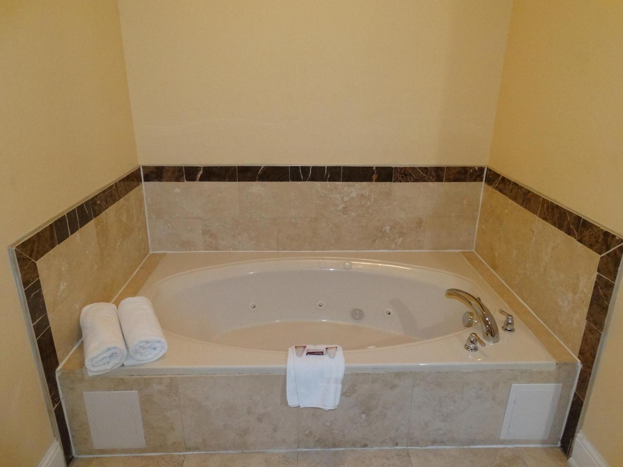 Regency Inn & Suites - Baytown Habitación foto