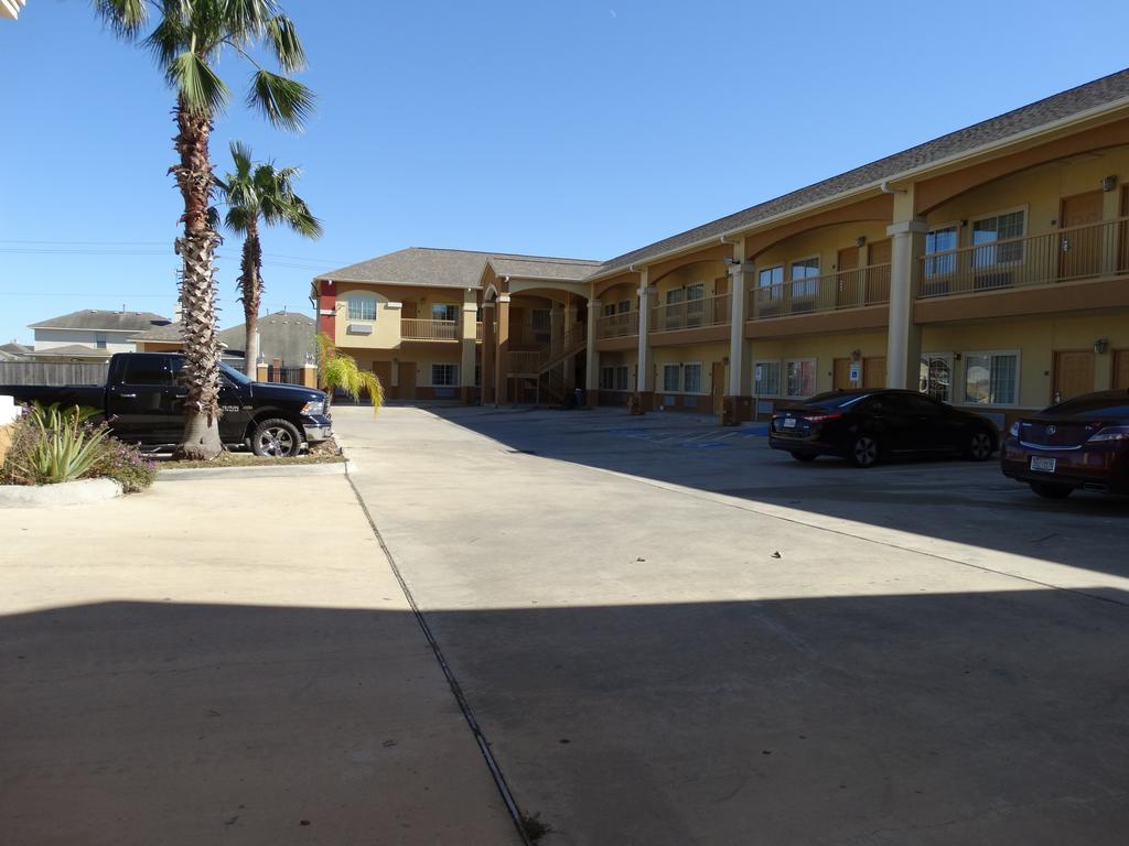 Regency Inn & Suites - Baytown Exterior foto