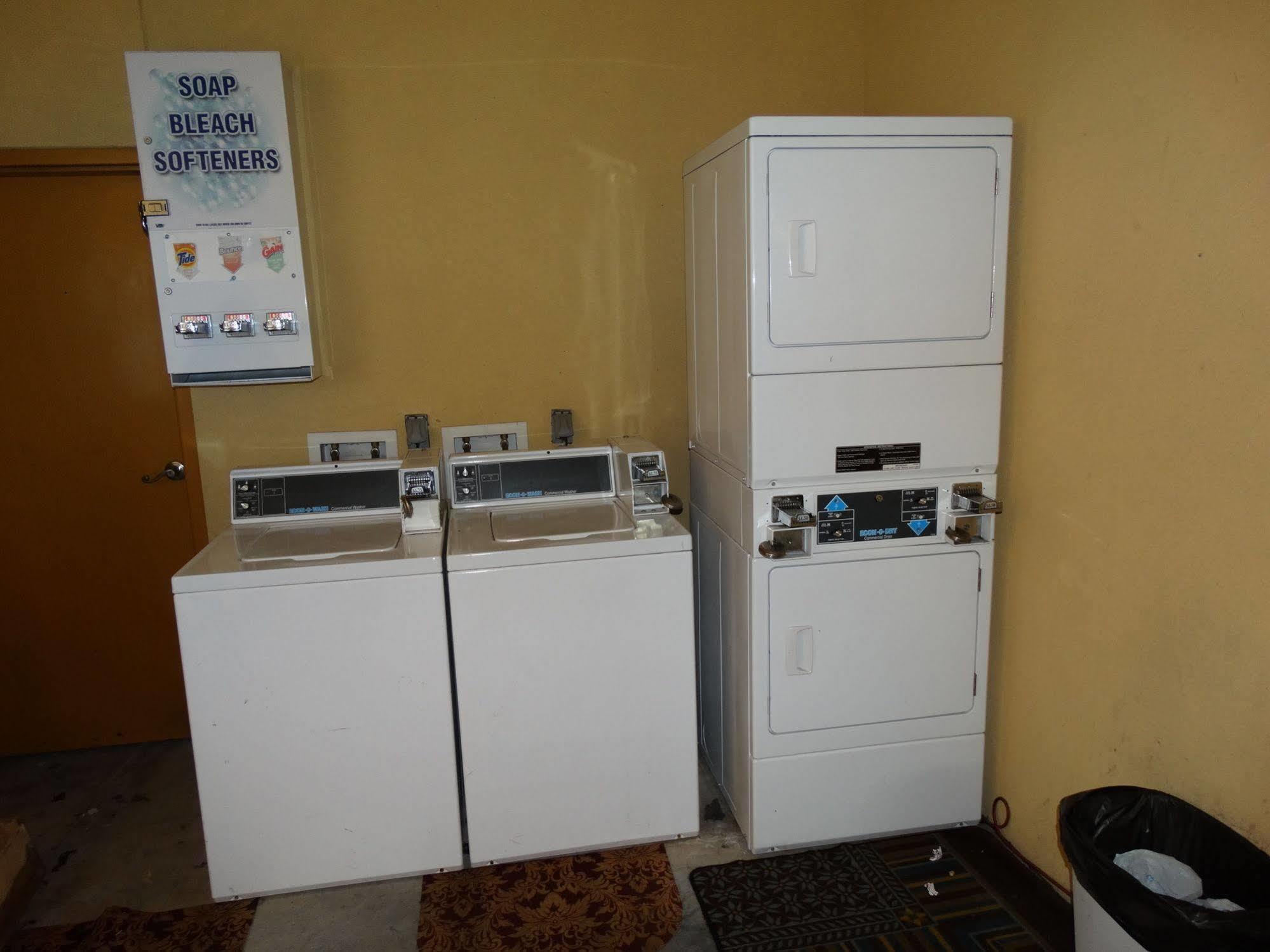 Regency Inn & Suites - Baytown Exterior foto
