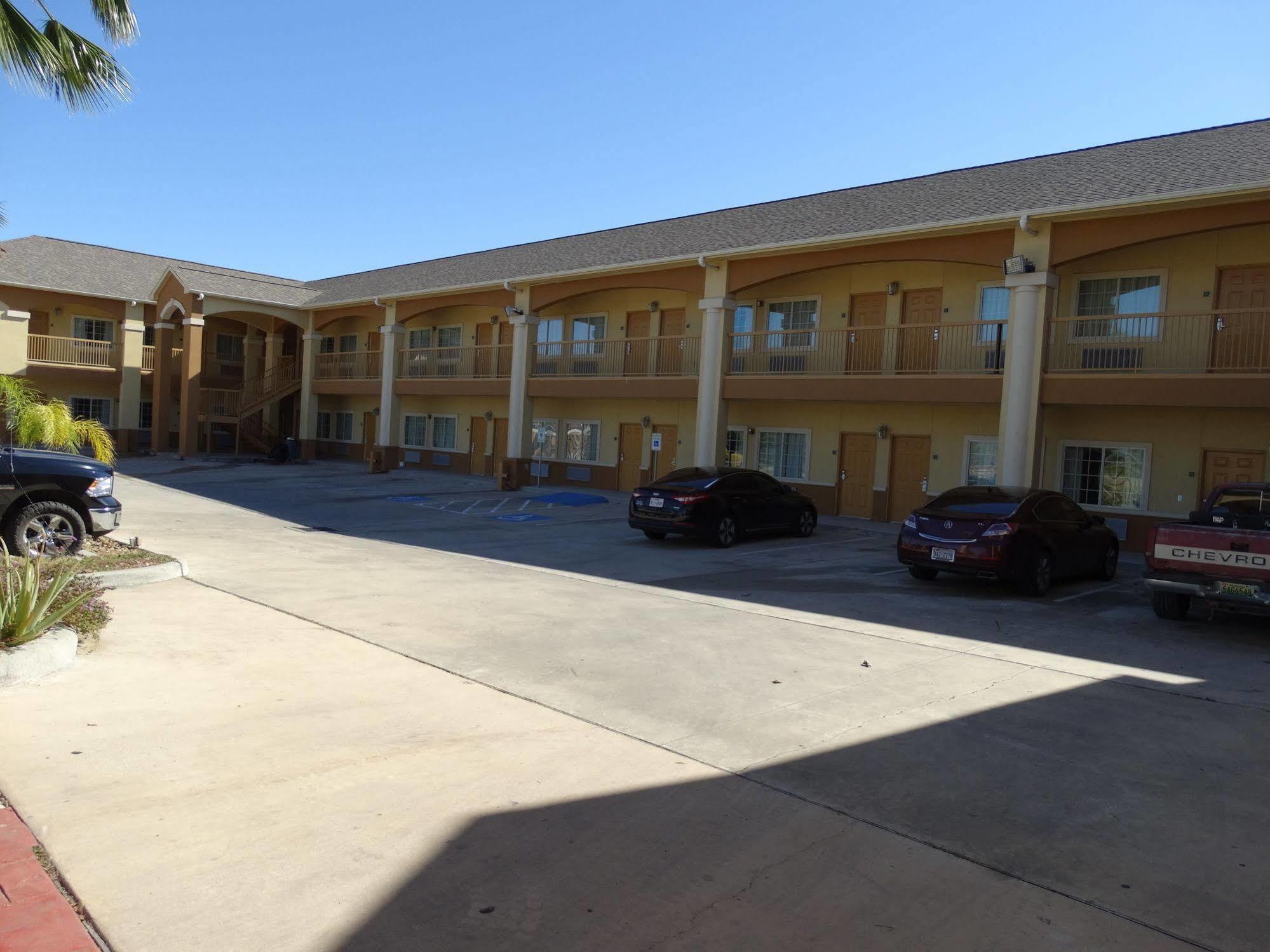 Regency Inn & Suites - Baytown Exterior foto